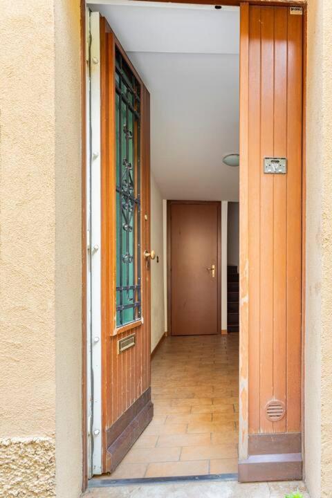 Apartamento Terratetto In Centro + Parcheggio Údine Exterior foto