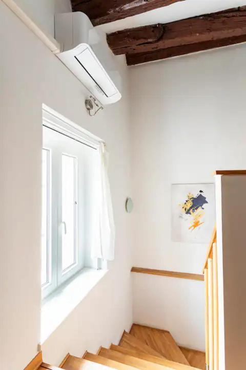 Apartamento Terratetto In Centro + Parcheggio Údine Exterior foto