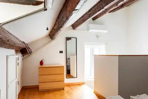 Apartamento Terratetto In Centro + Parcheggio Údine Exterior foto