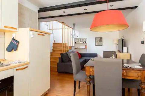 Apartamento Terratetto In Centro + Parcheggio Údine Exterior foto